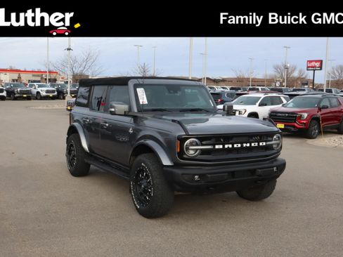 Used 2022 Ford Bronco Outer Banks image 1