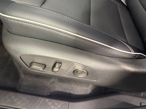 Used 2026 Buick Enclave Preferred FWD image 28