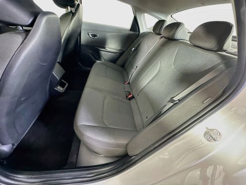 Used 2025 Kia K4 FWD image 27