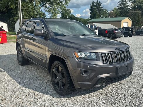Used 2015 Jeep Grand Cherokee Altitude AWD/4WD image 10