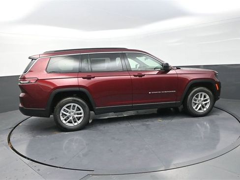 New 2025 Jeep Grand Cherokee L Laredo image 8