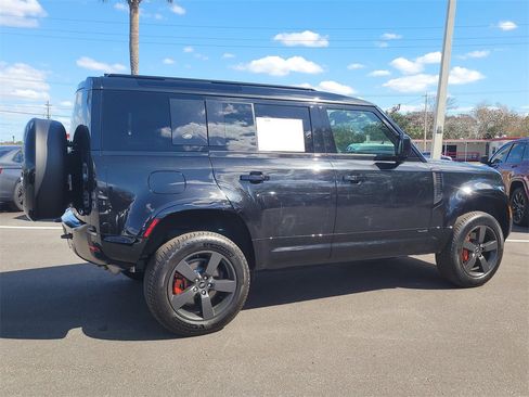 Used 2020 Land Rover Defender 110 X image 4