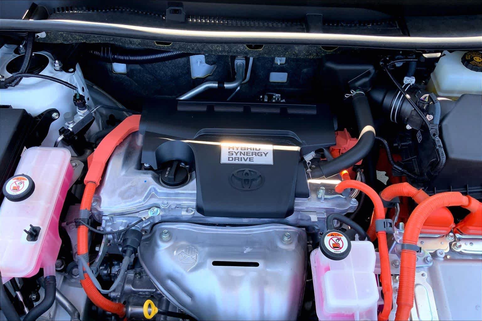 Used 2017 Toyota RAV4 XLE AWD/4WD image 31