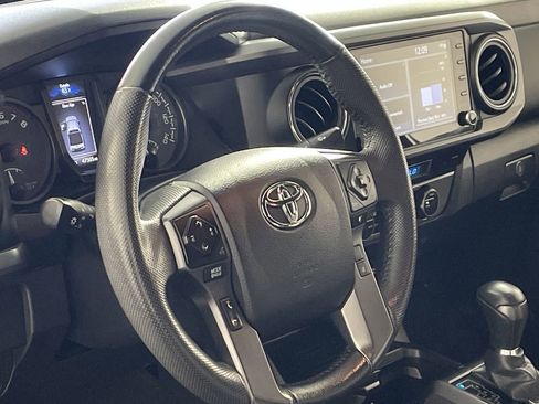 Used 2023 Toyota Tacoma TRD Off-Road image 14