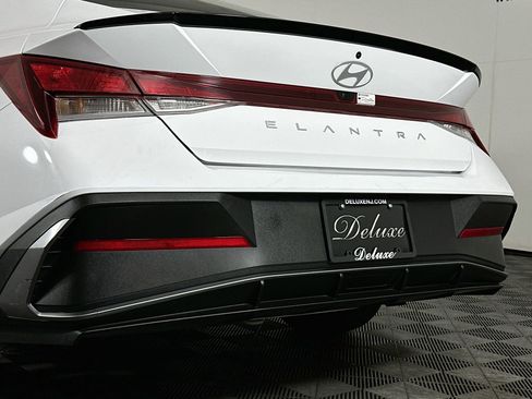 Used 2025 Hyundai Elantra Sport FWD image 26