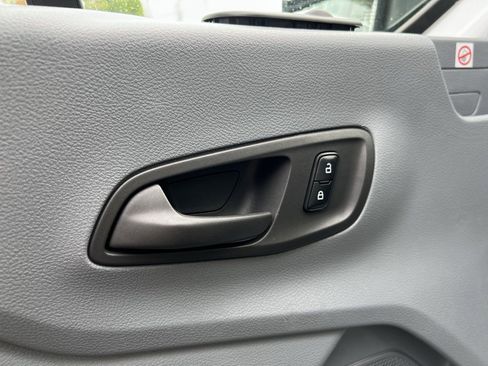 Used 2019 Ford Transit 350 XLT image 11