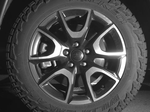 Used 2025 Jeep Compass Trailhawk AWD/4WD image 12
