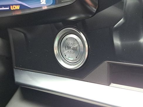 Used 2022 Chevrolet Corvette Stingray Premium Conv w/ Z51 Performance Package image 30