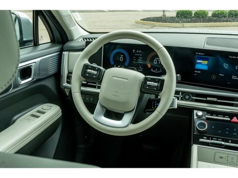 Used 2026 Hyundai Santa Fe SEL FWD image 21