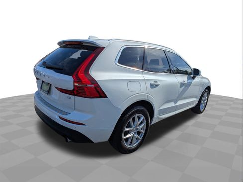 Used 2021 Volvo XC60 T5 Momentum w/ Protection Package Premier image 4