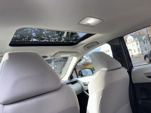 Certified 2024 Toyota Corolla Cross LE image 13