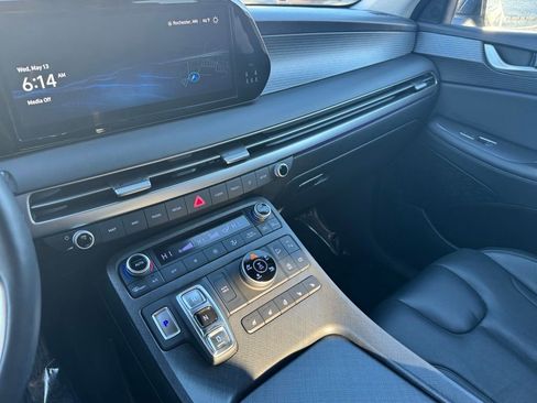 Used 2024 Hyundai Palisade Limited AWD/4WD image 21