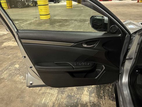 Used 2021 Honda Civic Sport image 28