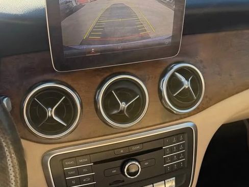 Used 2018 Mercedes-Benz GLA 250 image 9