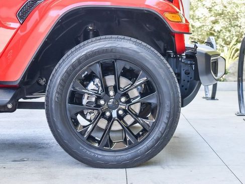 Used 2021 Jeep Wrangler Unlimited Sahara w/ Safety Group image 10