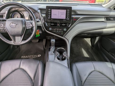Used 2021 Toyota Camry SE image 14