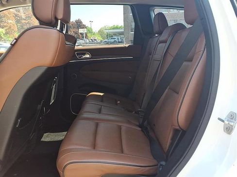 Used 2015 Jeep Grand Cherokee Summit w/ Platinum Series Group AWD/4WD image 30
