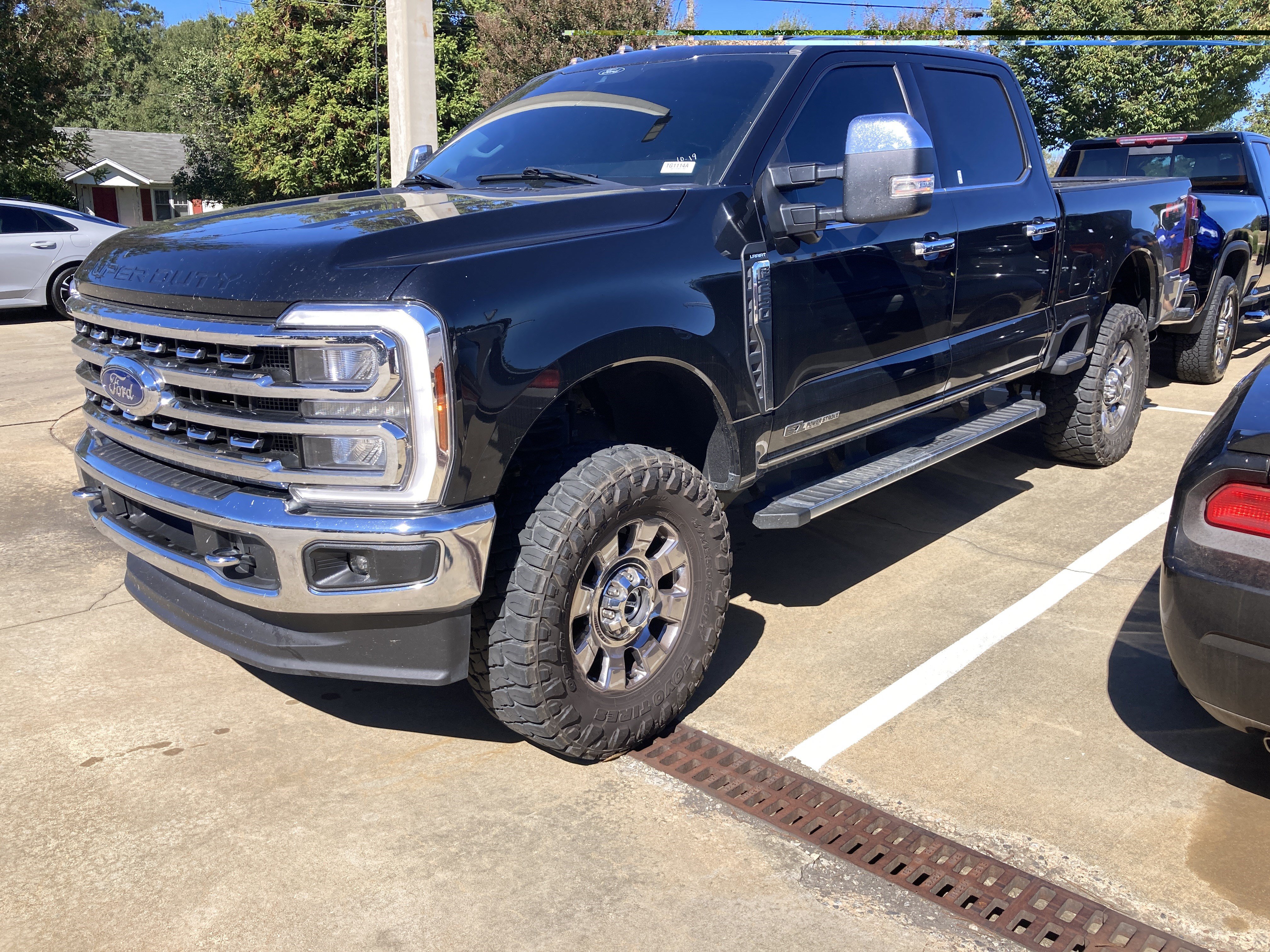 Used 2024 Ford F250 Lariat w/ Chrome Package AWD/4WD image 1