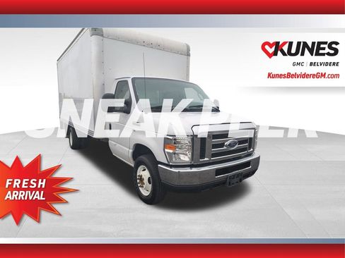 Used 2018 Ford E-350 and Econoline 350 Super Duty w/ Power Windows & Locks Group image 1