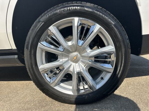 Used 2021 Chevrolet Tahoe High Country w/ Premium Package RWD image 22