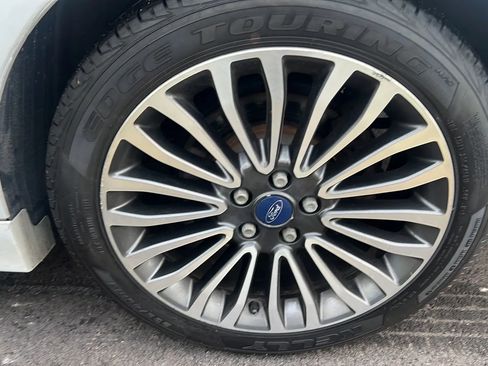 Used 2017 Ford Fusion Titanium image 28