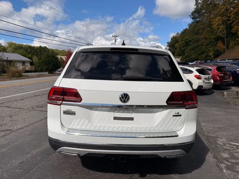 Used 2019 Volkswagen Atlas SEL Premium image 8