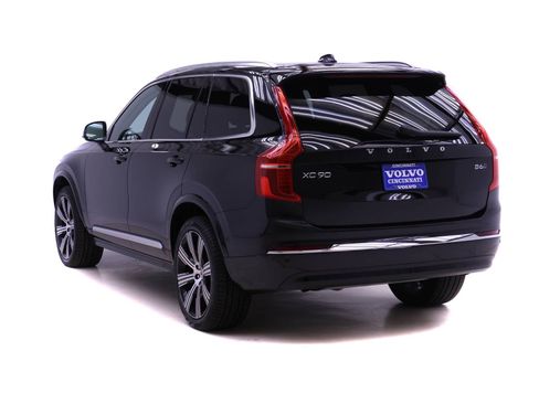 Certified 2024 Volvo XC90 B6 Plus image 6