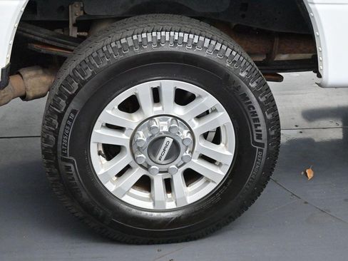 Used 2017 Ford F250 XLT AWD/4WD image 30