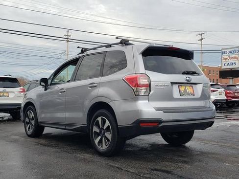 Used 2017 Subaru Forester 2.5i Premium w/ All-Weather Package image 6