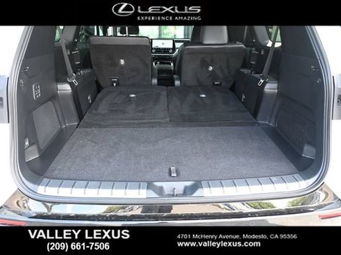 Used 2025 Lexus TX 500h AWD w/ Technology Package image 17