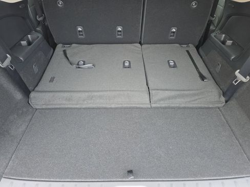 New 2026 Nissan Pathfinder SL FWD image 11