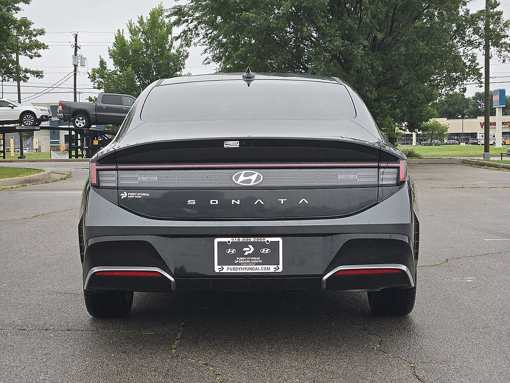 New 2026 Hyundai Sonata SEL FWD image 6