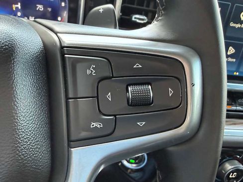 Used 2025 Chevrolet Silverado 1500 LT Trail Boss w/ Convenience Package II AWD/4WD image 16