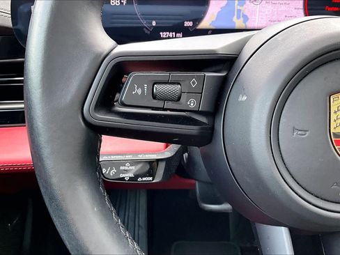 Used 2023 Porsche Taycan image 21