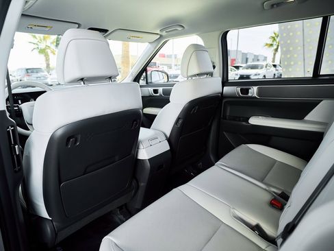 Used 2025 Hyundai Santa Fe SEL image 20