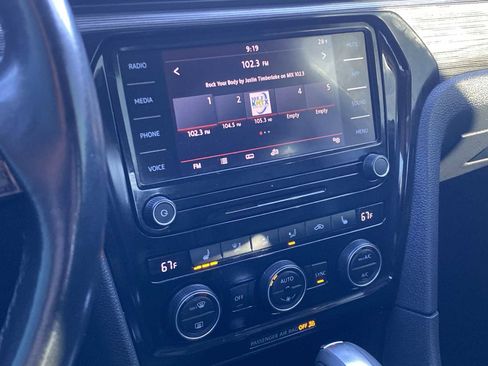 Used 2020 Volkswagen Passat 2.0T R-Line image 23