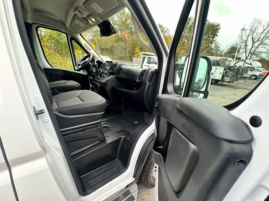 Used 2025 RAM ProMaster 2500 w/ U-Haul Equipment Group FWD image 23