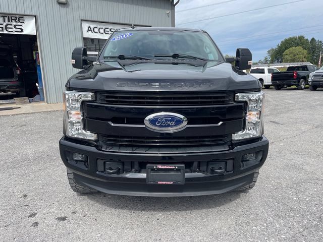 Used 2019 Ford F250 Lariat AWD/4WD image 2