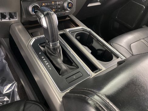 Used 2015 Ford F150 Platinum w/ Equipment Group 701A Luxury image 36