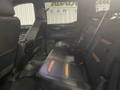 Used 2023 GMC Sierra 1500 AT4 image 16