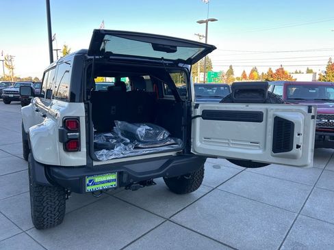 New 2025 Ford Bronco Raptor image 25