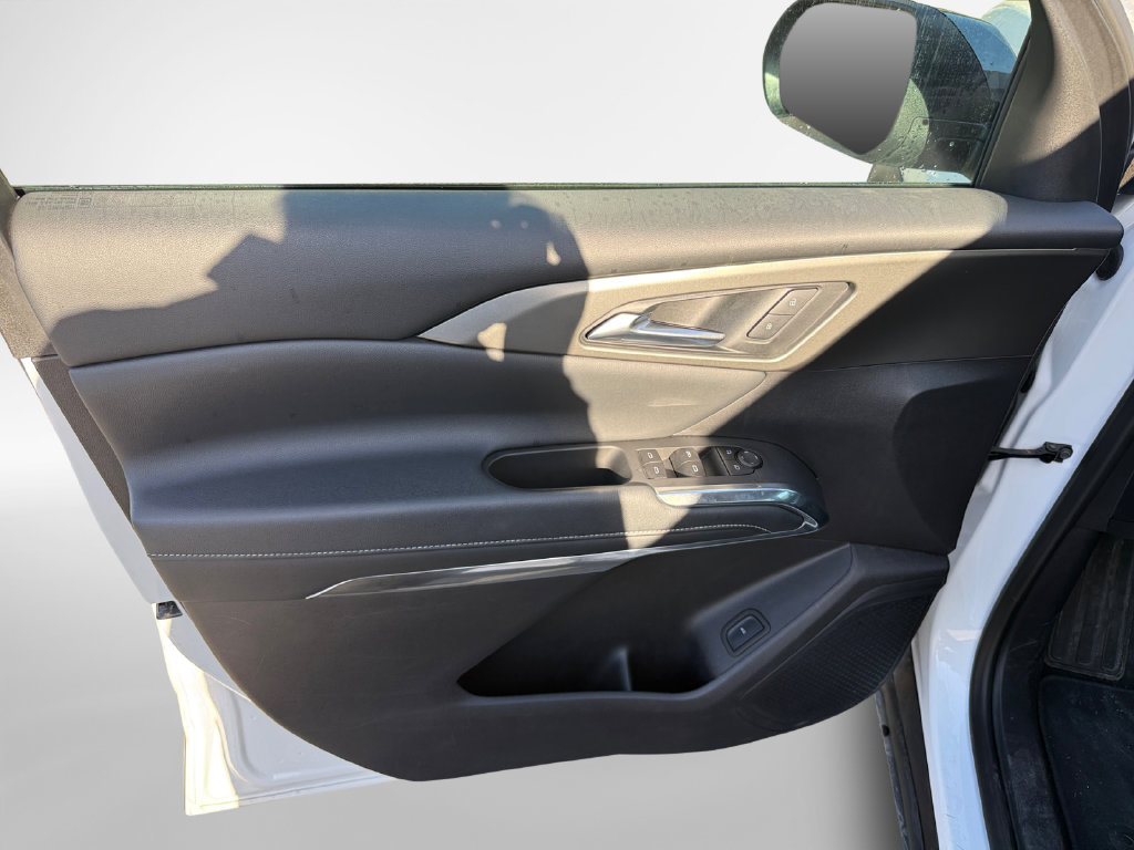 Used 2025 Chevrolet Traverse LT AWD/4WD image 14