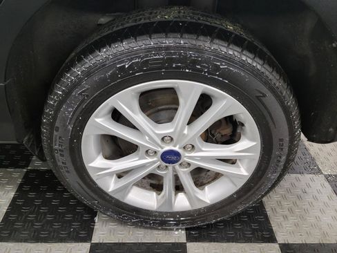 Used 2017 Ford Escape SE w/ SE Cold Weather Package AWD/4WD image 27