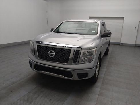 Used 2017 Nissan Titan SV image 15