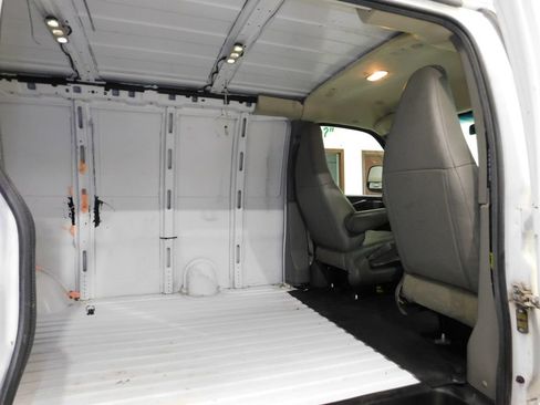 Used 2021 Chevrolet Express 2500 w/ Driver Convenience Package RWD image 19