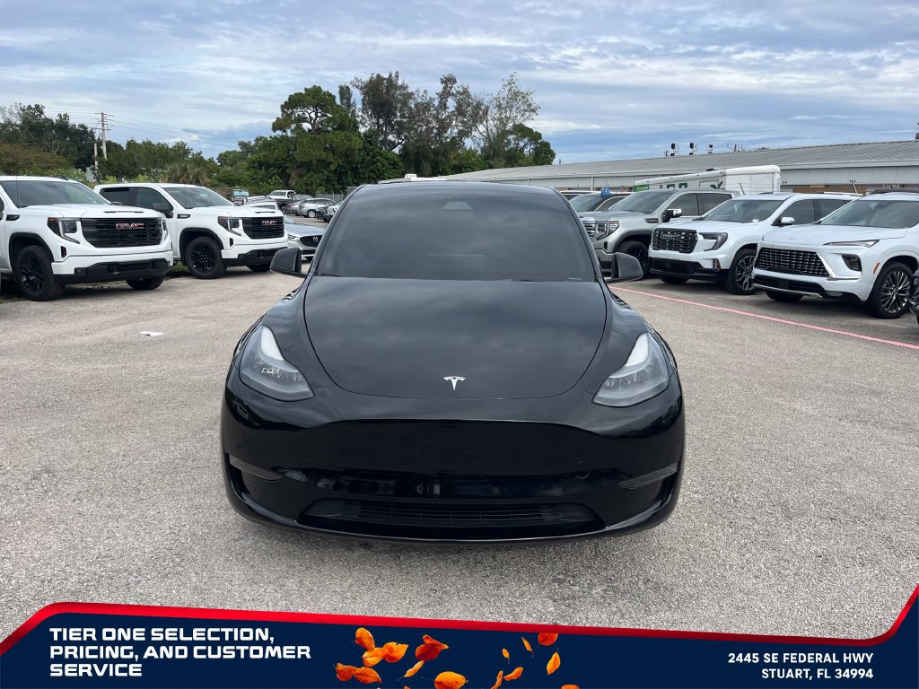 Used 2024 Tesla Model Y Long Range RWD image 3