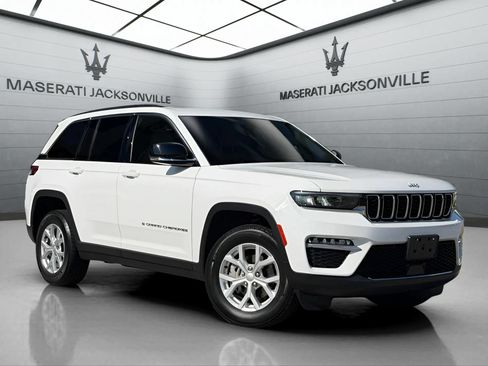 Used 2023 Jeep Grand Cherokee Limited AWD/4WD image 9