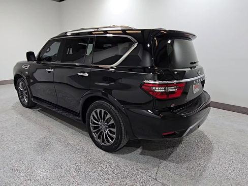 Used 2021 Nissan Armada Platinum image 2