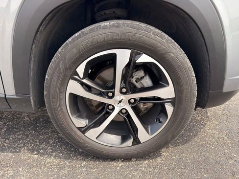 Used 2024 Chevrolet Trax RS FWD image 19