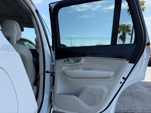 Used 2016 Volvo XC90 T6 Momentum w/ Momentum Plus Package AWD/4WD image 34